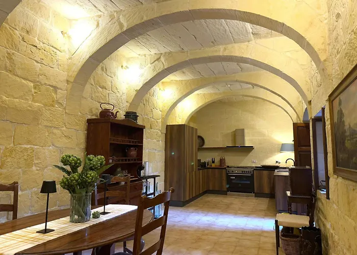 Traditional House Of Character In Gozo Nyaraló *